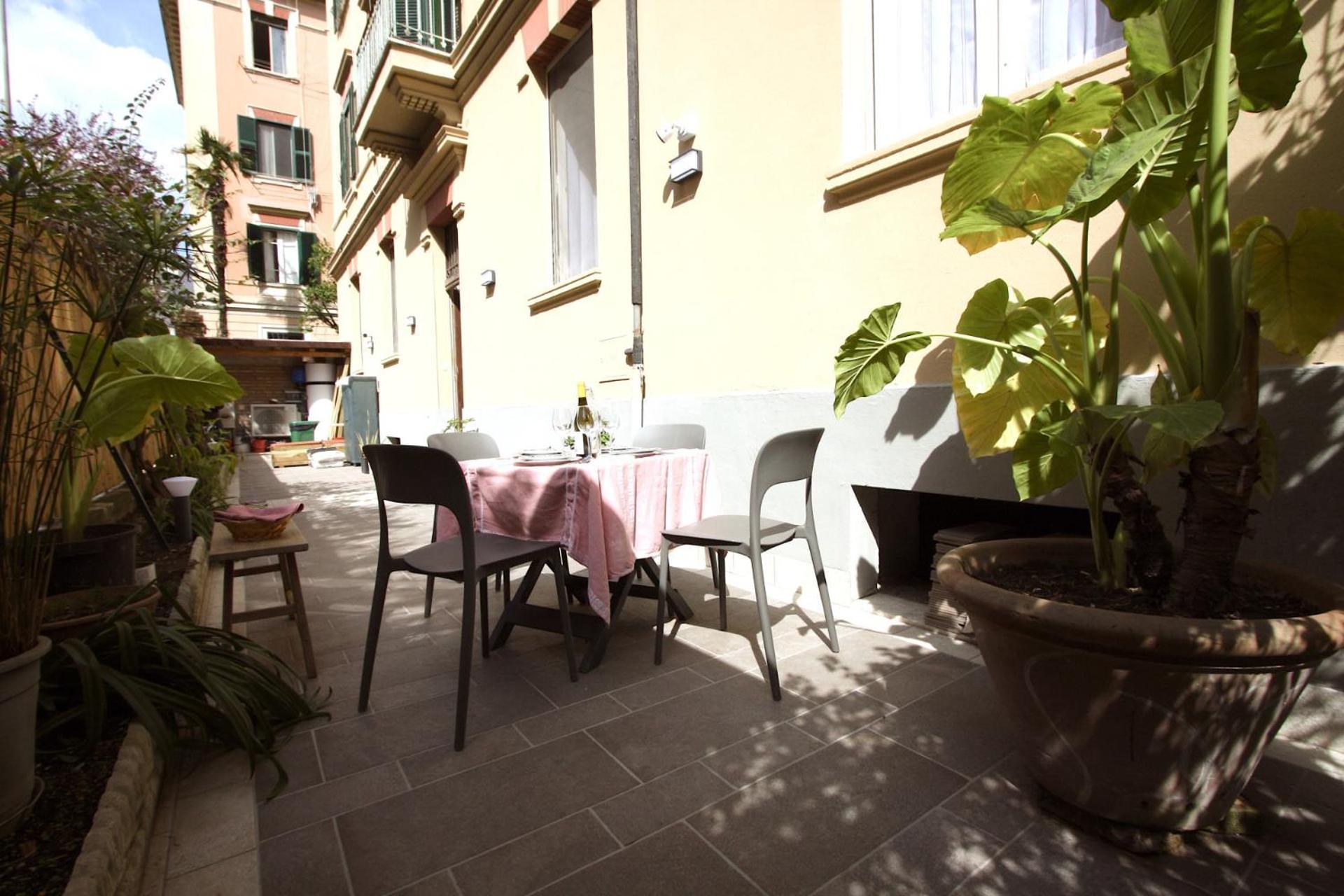 Sofia's Vatican Garden Apartment Rome